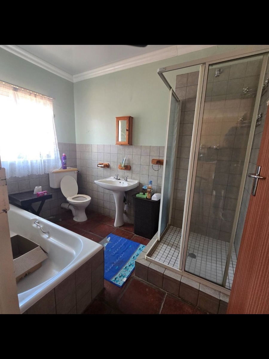 13 Bedroom Property for Sale in Universitas Free State